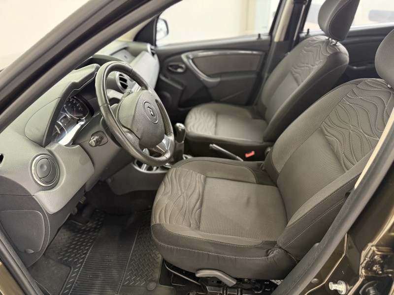 DUSTER 1.6 DYNAMIQUE 4X2 16V FLEX 4P MANUAL - 2014 - CAXIAS DO SUL