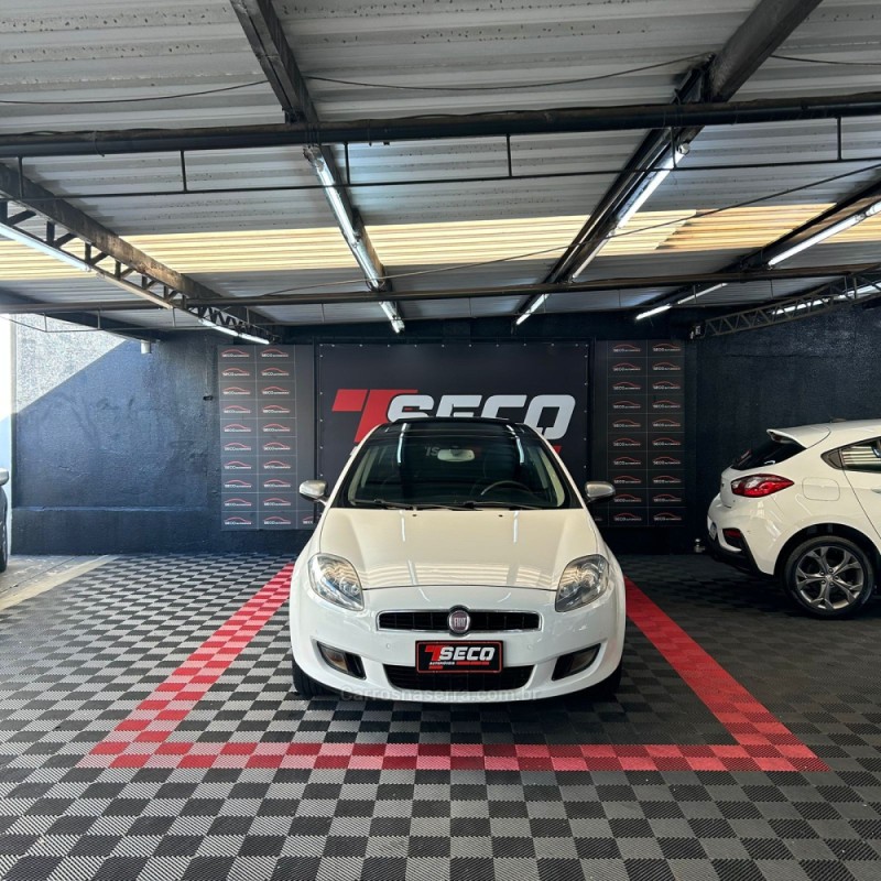 BRAVO 1.8 SPORTING 16V FLEX 4P AUTOMATIZADO - 2013 - PASSO FUNDO