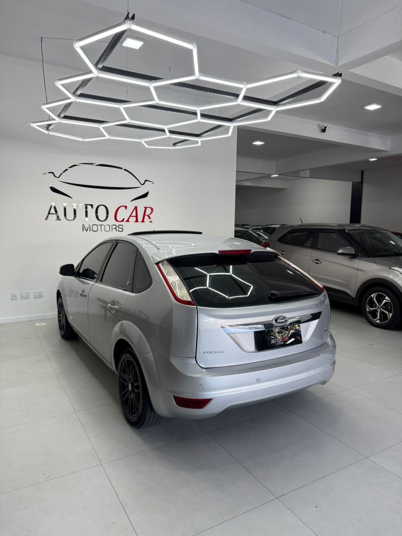 FOCUS 2.0 GHIA 16V FLEX 4P MANUAL - 2009 - CAXIAS DO SUL