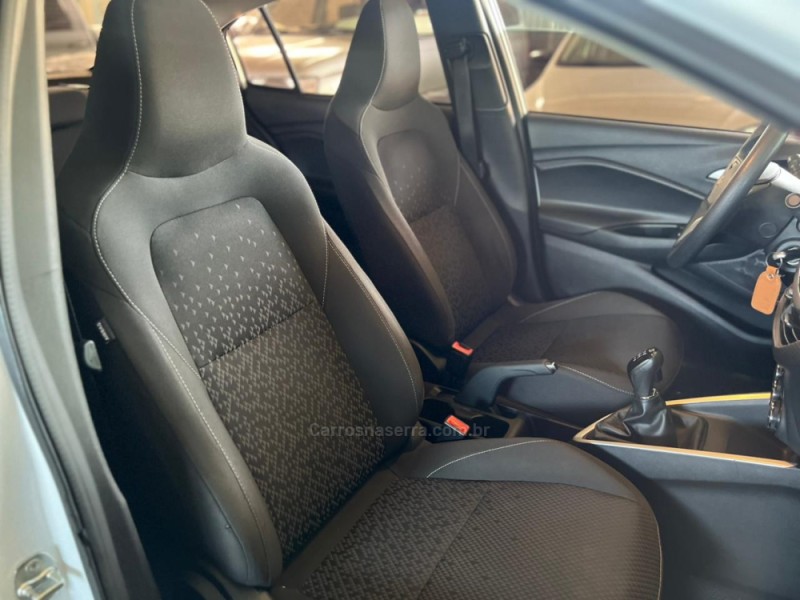 ONIX 1.0 LT PLUS 12V TURBO 4P FLEX MANUAL - 2020 - CAXIAS DO SUL