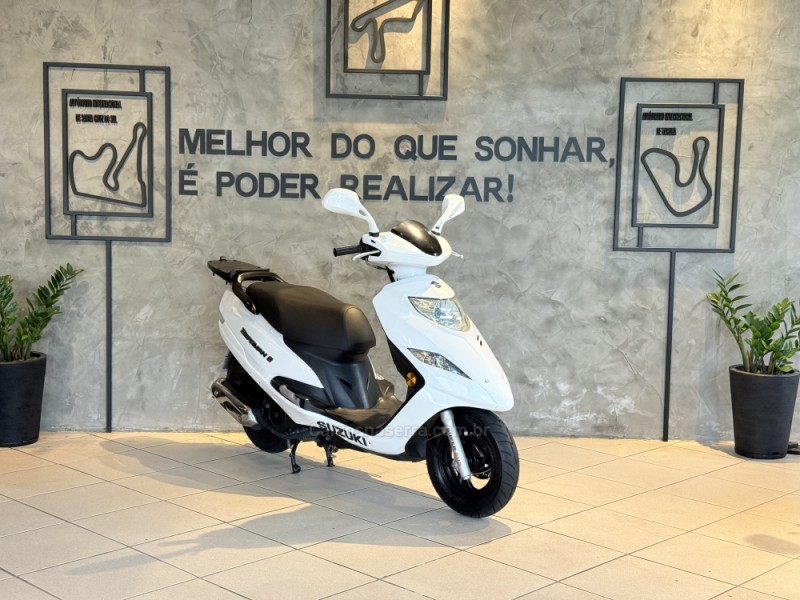 an125 burgman  2014 caxias do sul