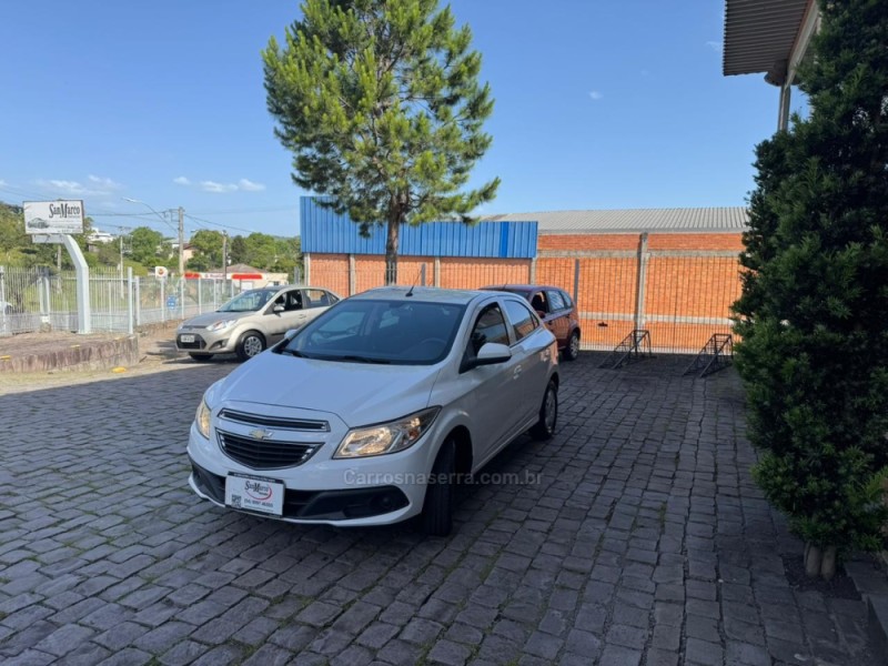 ONIX 1.0 LT 12V FLEX 4P MANUAL - 2014 - SãO MARCOS