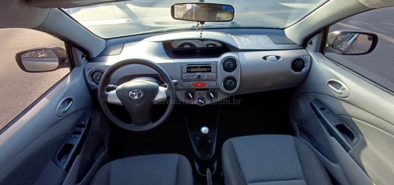 ETIOS 1.5 XLS 16V FLEX 4P MANUAL - 2013 - FARROUPILHA