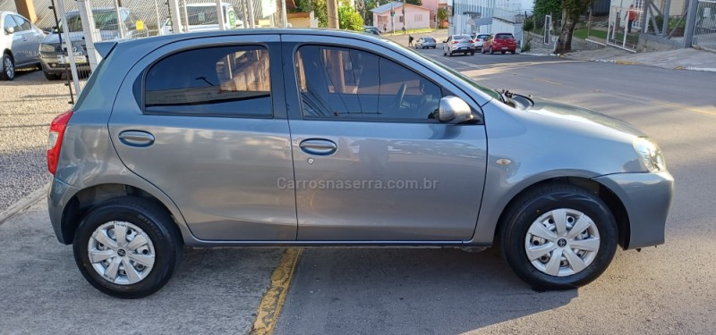 ETIOS 1.5 XLS 16V FLEX 4P MANUAL - 2013 - FARROUPILHA