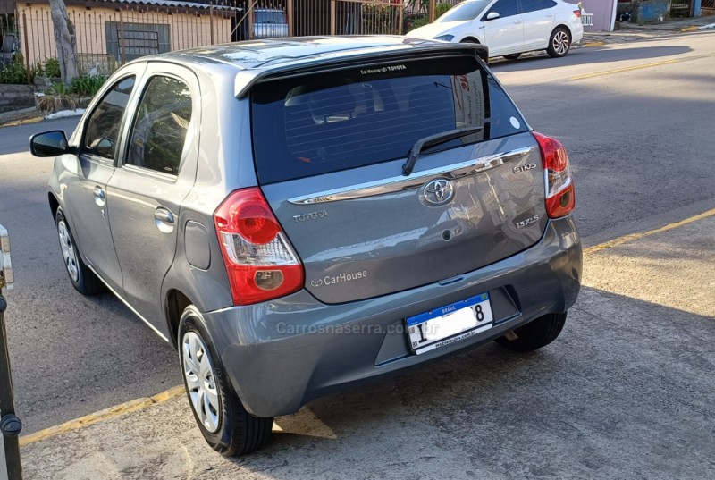 ETIOS 1.5 XLS 16V FLEX 4P MANUAL - 2013 - FARROUPILHA