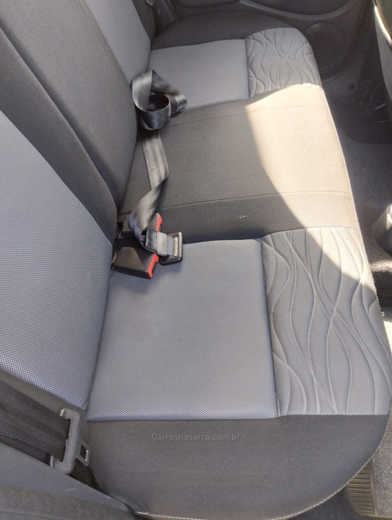 DUSTER 1.6 DYNAMIQUE 4X2 16V FLEX 4P MANUAL - 2013 - CAXIAS DO SUL