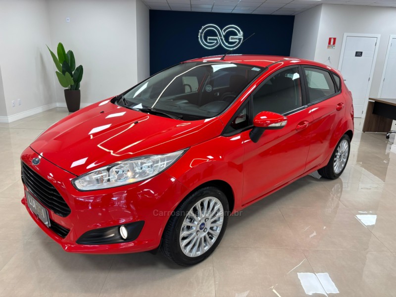 fiesta 1.6 se hatch 16v flex 4p manual 2014 carlos barbosa