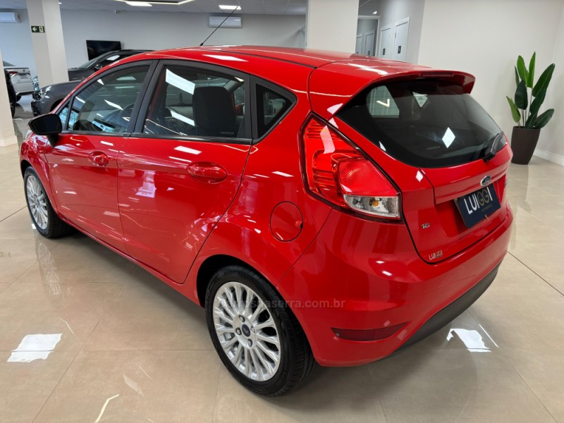 FIESTA 1.6 SE HATCH 16V FLEX 4P MANUAL - 2014 - CARLOS BARBOSA