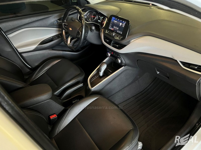 ONIX 1.0	PREMIER PLUS 12V TURBO FLEX 4P AUTOMÁTICO - 2020 - SAPIRANGA