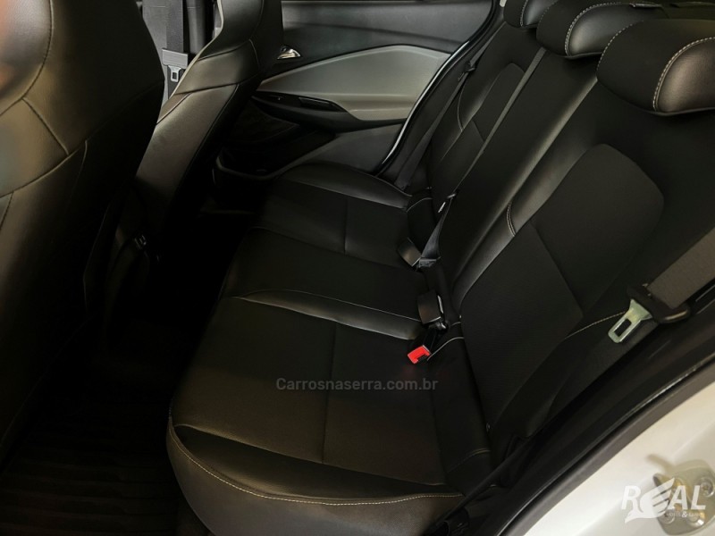 ONIX 1.0	PREMIER PLUS 12V TURBO FLEX 4P AUTOMÁTICO - 2020 - SAPIRANGA