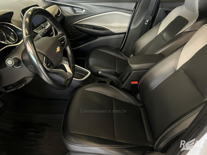 ONIX 1.0	PREMIER PLUS 12V TURBO FLEX 4P AUTOMÁTICO - 2020 - SAPIRANGA