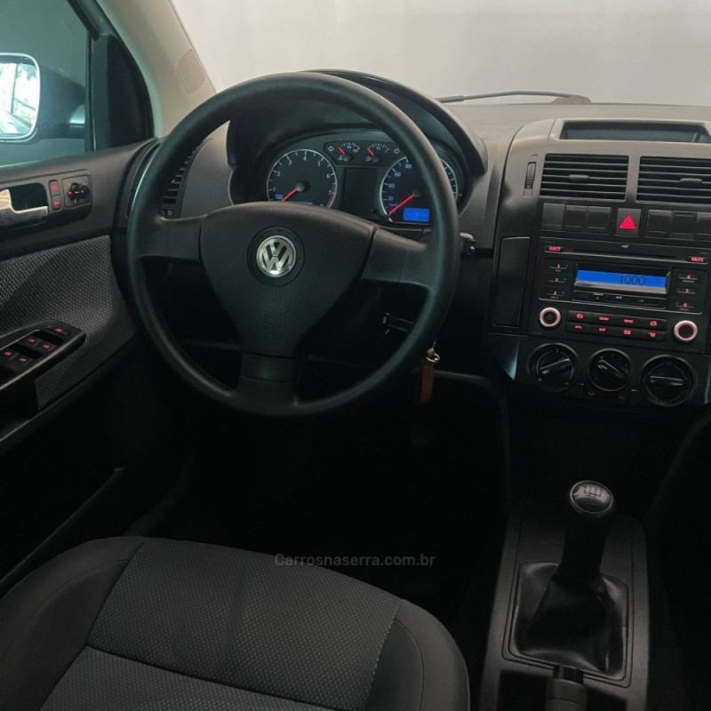 POLO 1.6 MI 8V E-FLEX 4P MANUAL - 2011 - PORTãO