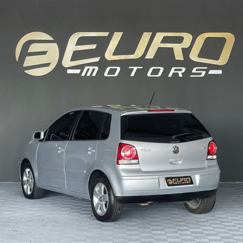 POLO 1.6 MI 8V E-FLEX 4P MANUAL - 2011 - PORTãO