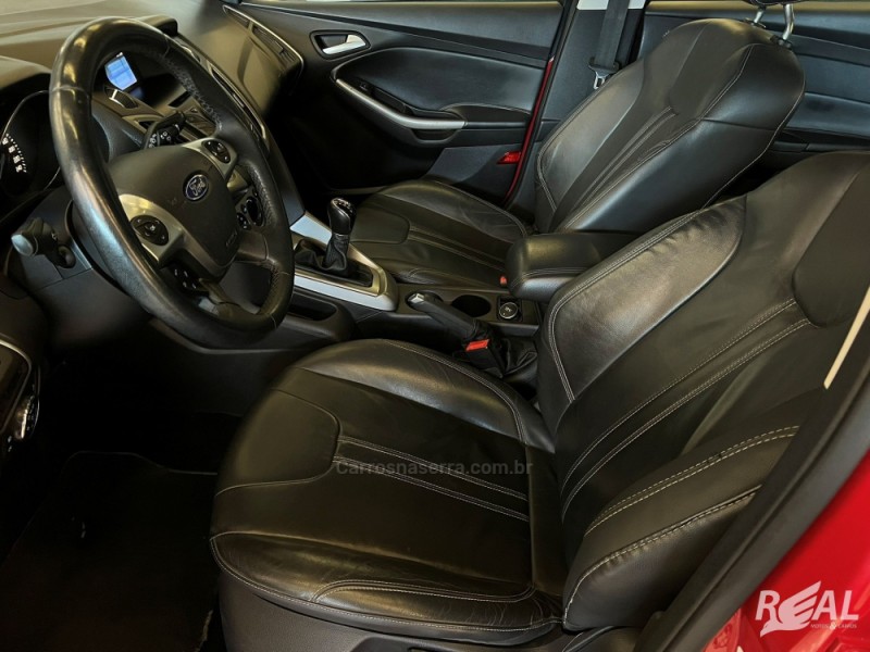 FOCUS 1.6 SE 16V FLEX 4P MANUAL - 2015 - SAPIRANGA
