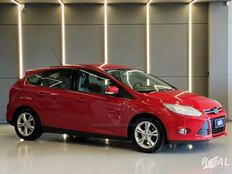 FOCUS 1.6 SE 16V FLEX 4P MANUAL - 2015 - SAPIRANGA