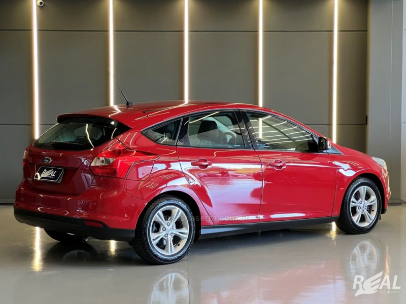 FOCUS 1.6 SE 16V FLEX 4P MANUAL - 2015 - SAPIRANGA