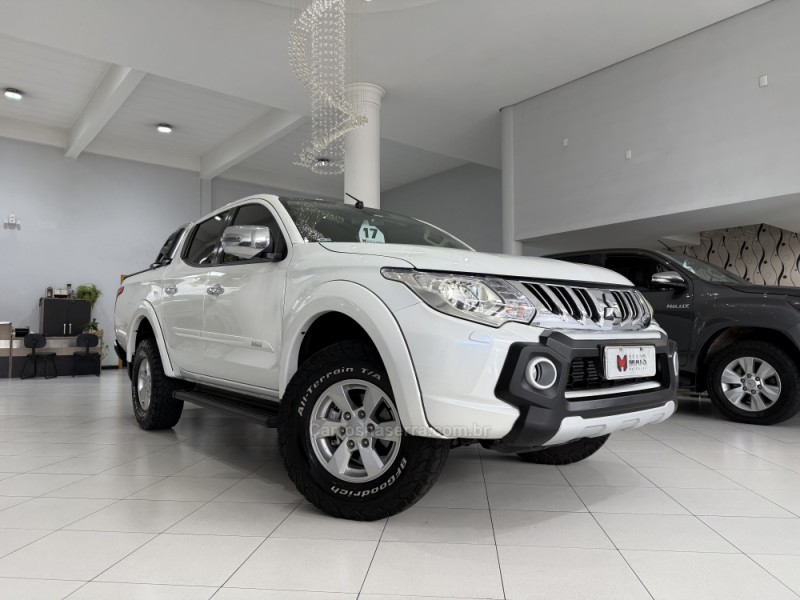L200 TRITON 2.4 16V TURBO DIESEL SPORT HPE TOP CD 4P 4X4 AUTOMÁTICO - 2017 - ERECHIM