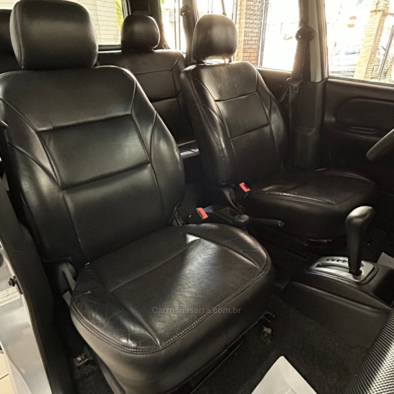 PAJERO TR4 2.0 4X4 16V 140CV FLEX 4P AUTOMÁTICO - 2011 - VACARIA