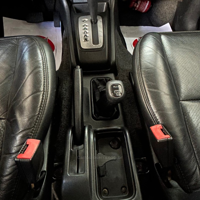 PAJERO TR4 2.0 4X4 16V 140CV FLEX 4P AUTOMÁTICO - 2011 - VACARIA