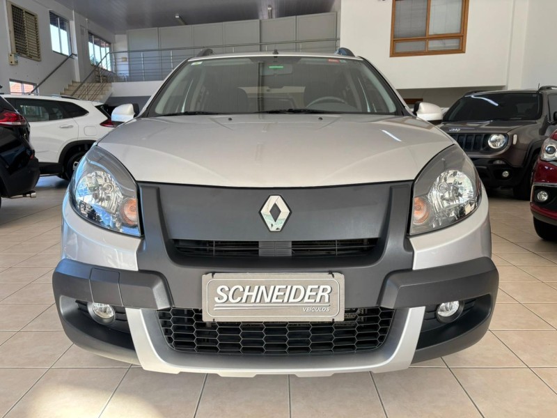 SANDERO 1.6 STEPWAY 8V FLEX 4P MANUAL - 2014 - NOVA PETRóPOLIS