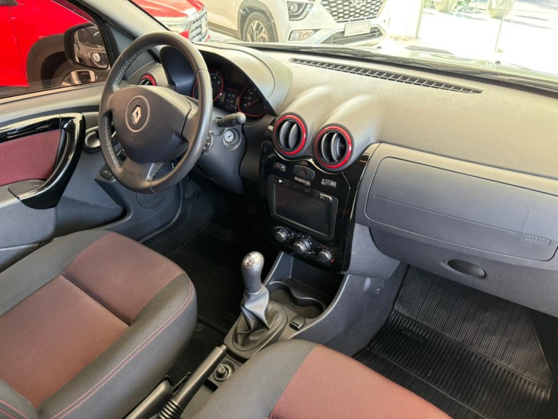 SANDERO 1.6 STEPWAY 8V FLEX 4P MANUAL - 2014 - NOVA PETRóPOLIS