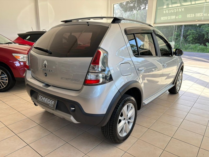 SANDERO 1.6 STEPWAY 8V FLEX 4P MANUAL - 2014 - NOVA PETRóPOLIS