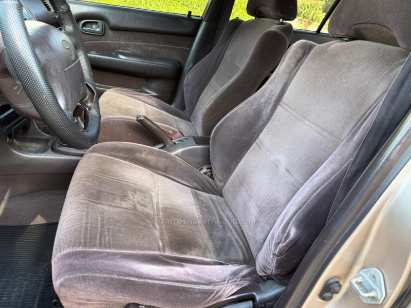 COROLLA 1.8 LE 16V GASOLINA 4P MANUAL - 1995 - IVOTI