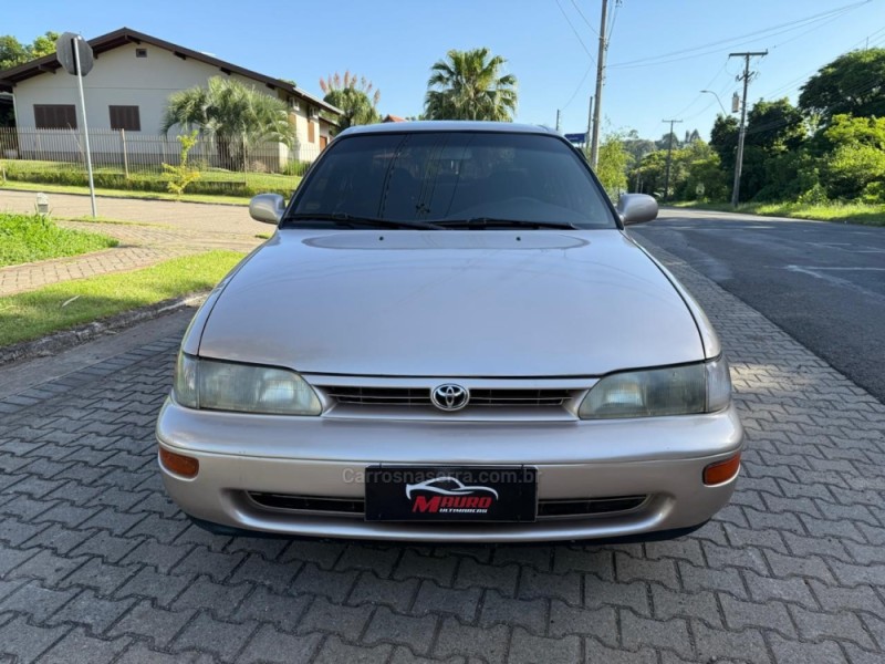 COROLLA 1.8 LE 16V GASOLINA 4P MANUAL - 1995 - IVOTI