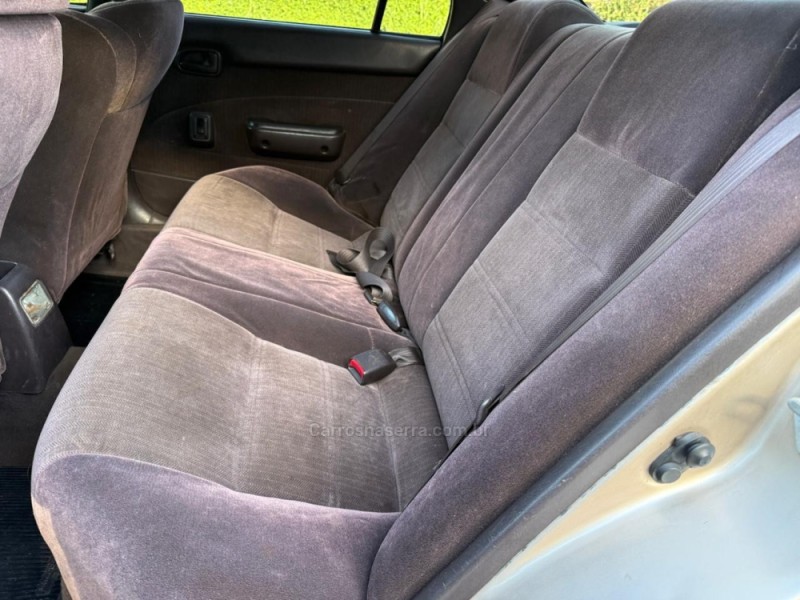 COROLLA 1.8 LE 16V GASOLINA 4P MANUAL - 1995 - IVOTI