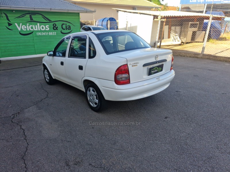 CLASSIC 1.0 MPFI LIFE 8V GASOLINA 4P MANUAL - 2005 - BENTO GONçALVES