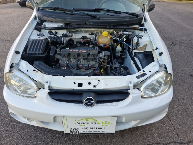 CLASSIC 1.0 MPFI LIFE 8V GASOLINA 4P MANUAL - 2005 - BENTO GONçALVES