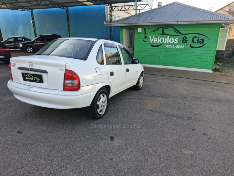 CLASSIC 1.0 MPFI LIFE 8V GASOLINA 4P MANUAL - 2005 - BENTO GONçALVES