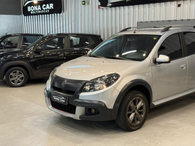 SANDERO 1.6 STEPWAY 8V FLEX 4P MANUAL - 2014 - CAXIAS DO SUL