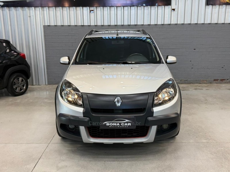SANDERO 1.6 STEPWAY 8V FLEX 4P MANUAL - 2014 - CAXIAS DO SUL