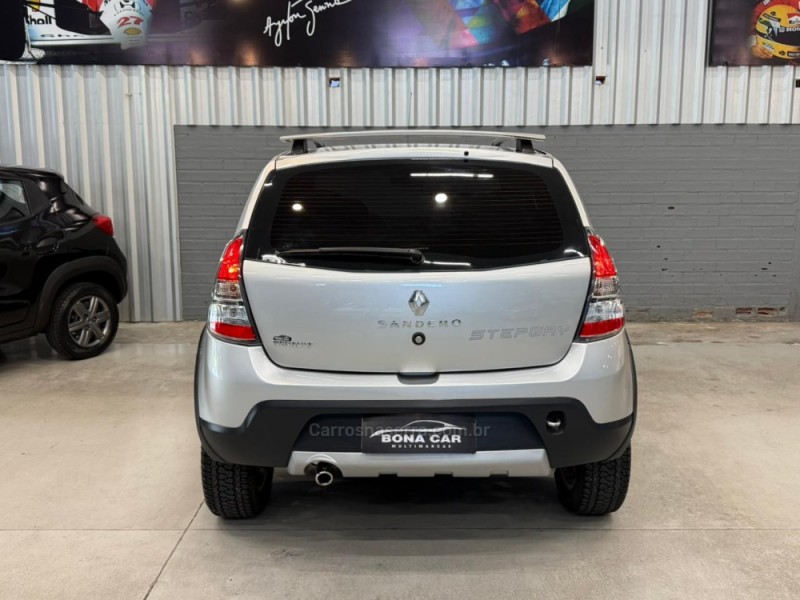 SANDERO 1.6 STEPWAY 8V FLEX 4P MANUAL - 2014 - CAXIAS DO SUL