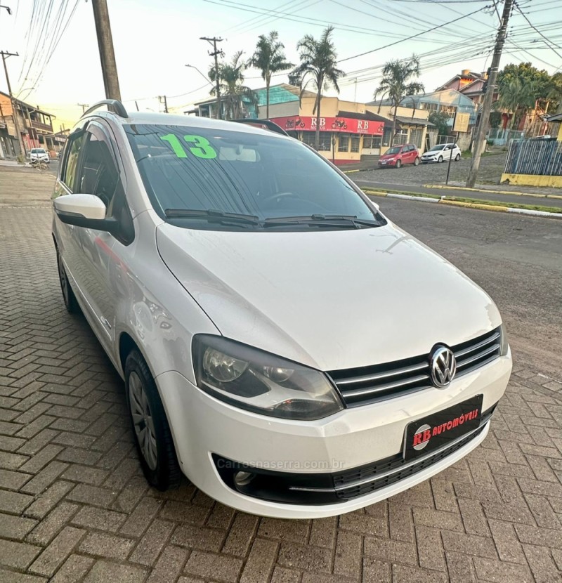 SPACEFOX 1.6 MI TREND 8V FLEX 4P MANUAL - 2013 - PAROBé