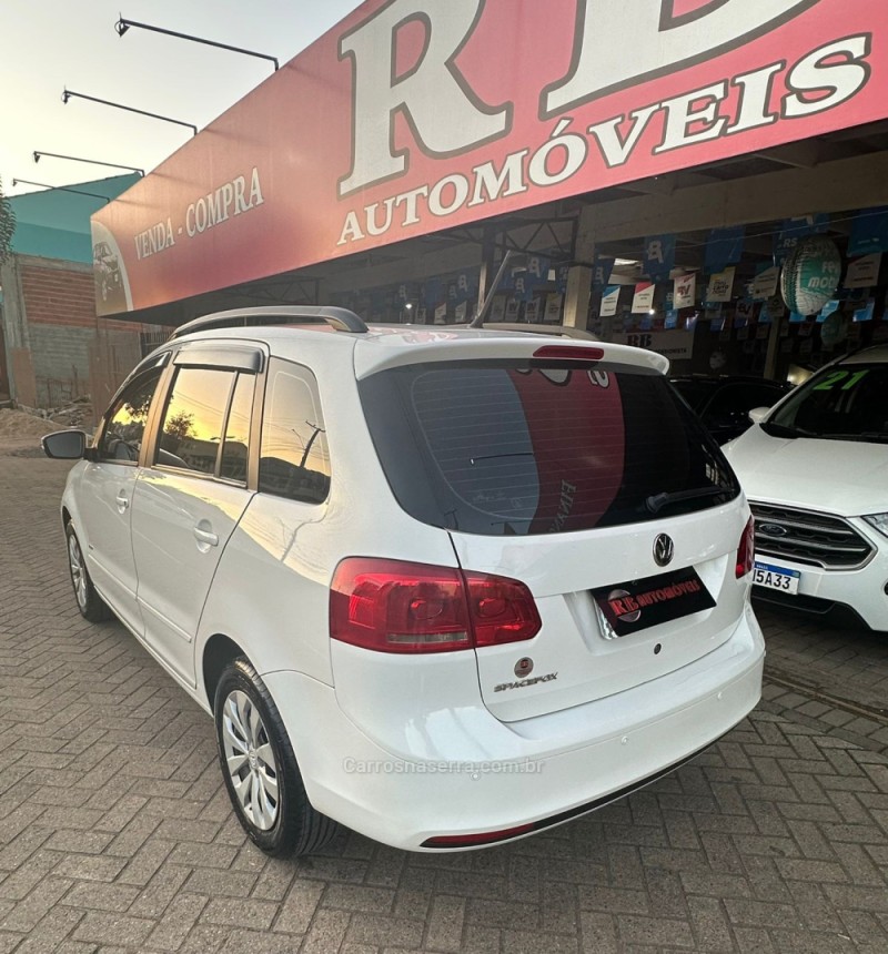 SPACEFOX 1.6 MI TREND 8V FLEX 4P MANUAL - 2013 - PAROBé