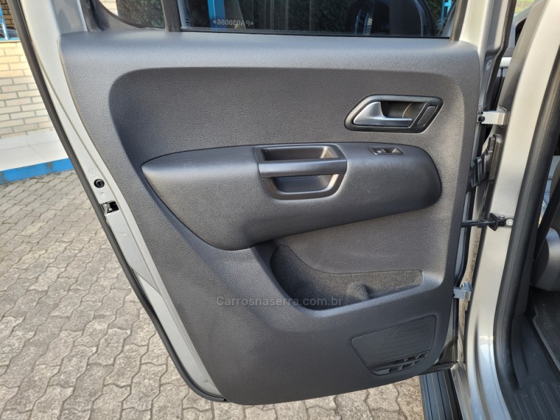 AMAROK 3.0 V6 TDI HIGHLINE CD DIESEL 4MOTION AUTOMÁTICO - 2023 - CAXIAS DO SUL