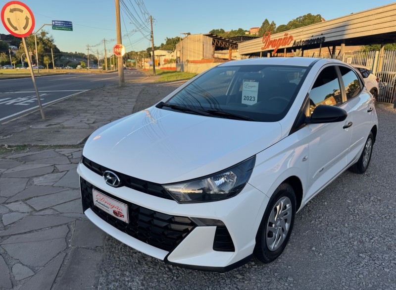 HYUNDAI - HB20 - 2022/2023 - Branca - R$ 63.900,00