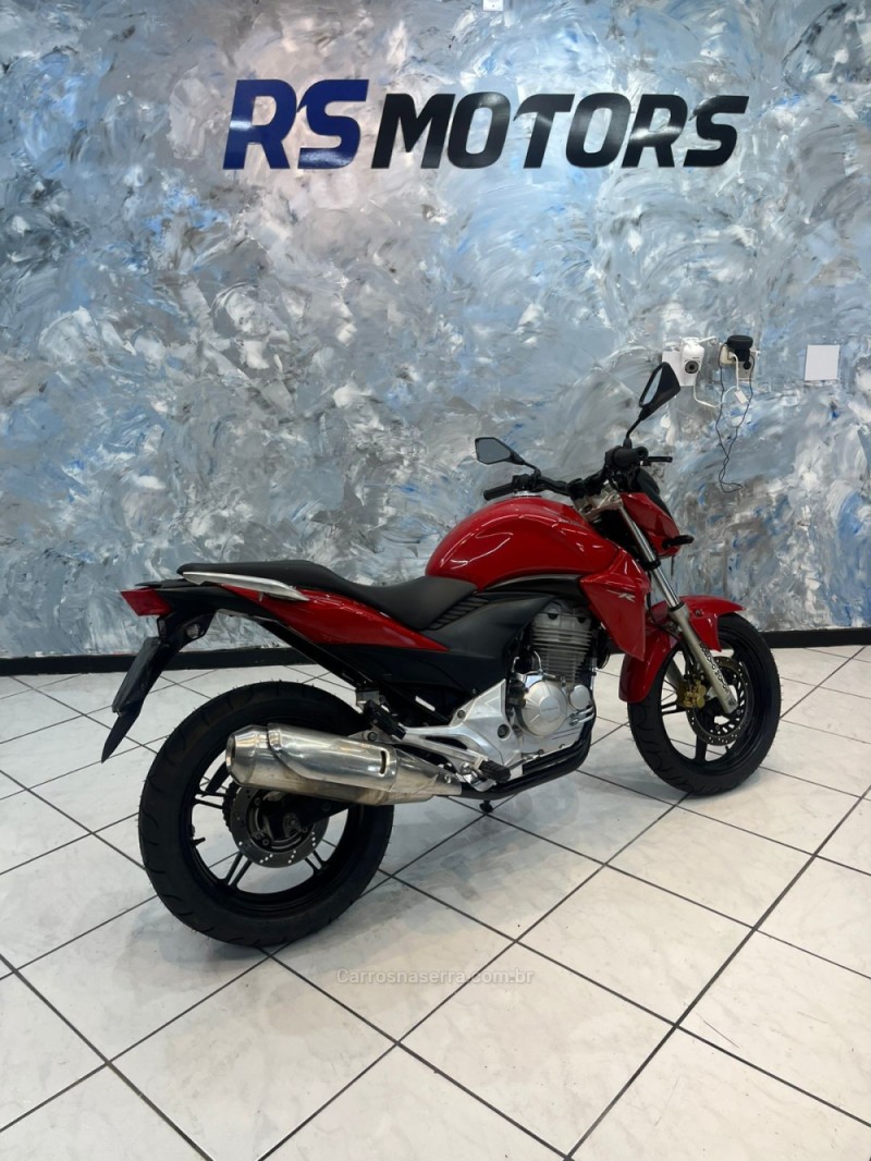 CB 300R  - 2014 - CAXIAS DO SUL