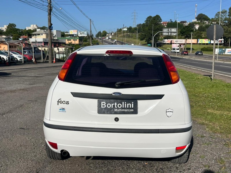 FOCUS 1.6 GL 8V FLEX 4P MANUAL - 2006 - FARROUPILHA