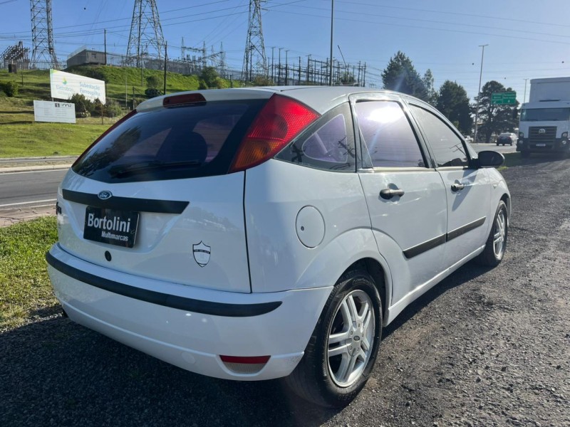 FOCUS 1.6 GL 8V FLEX 4P MANUAL - 2006 - FARROUPILHA