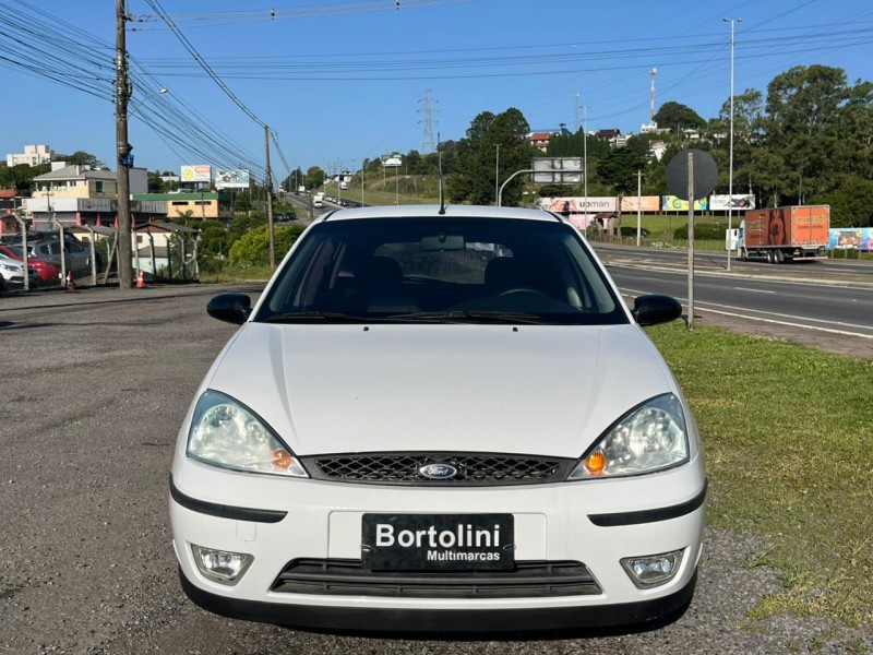 FOCUS 1.6 GL 8V FLEX 4P MANUAL - 2006 - FARROUPILHA