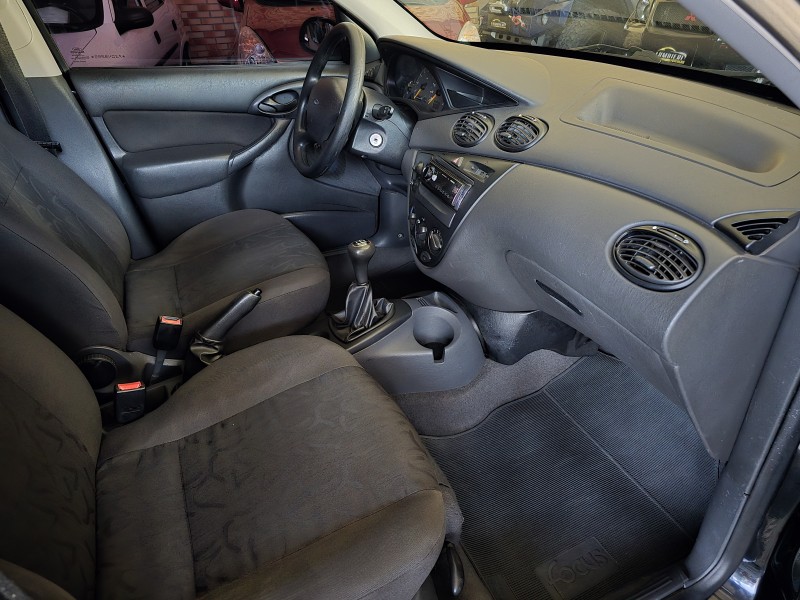 FOCUS 1.6 8V GASOLINA 4P MANUAL - 2007 - FARROUPILHA