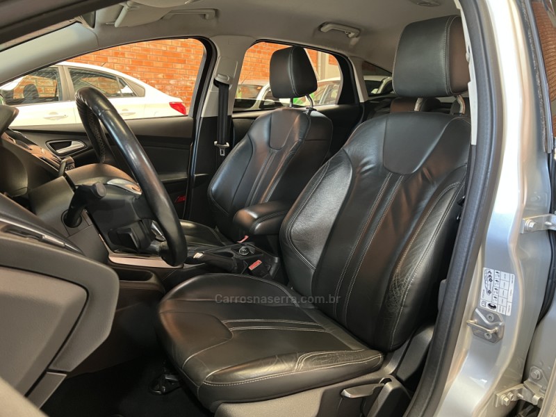 FOCUS 1.6 SE 16V FLEX 4P MANUAL - 2015 - BENTO GONçALVES