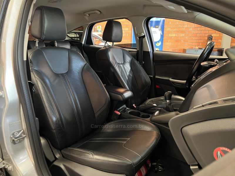 FOCUS 1.6 SE 16V FLEX 4P MANUAL - 2015 - BENTO GONçALVES
