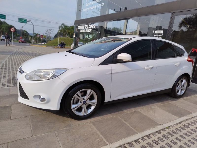 focus 1.6 s 16v flex 4p automatico 2014 caxias do sul