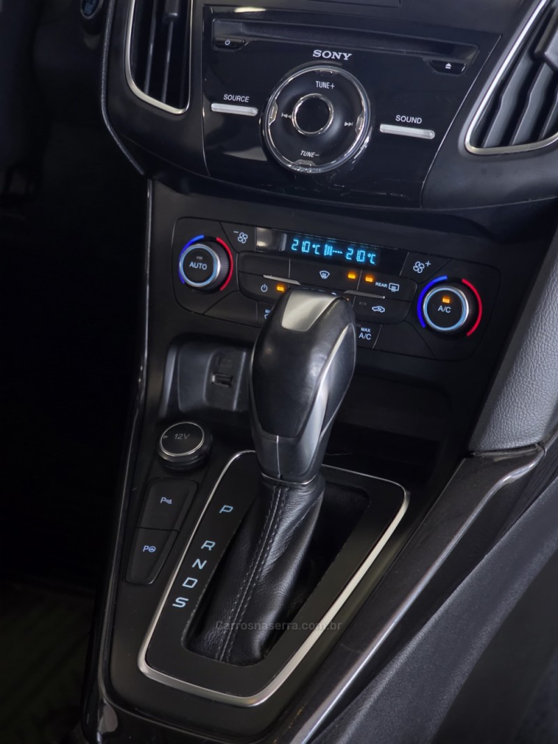 FOCUS 2.0 TITANIUM PLUS 16V FLEX 4P AUTOMÁTICO - 2017 - CAXIAS DO SUL