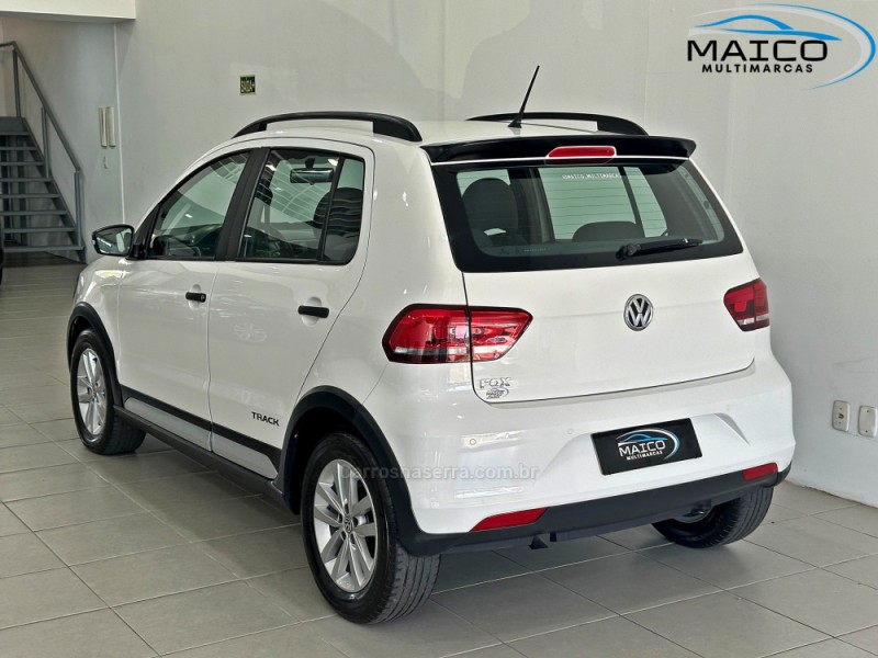 FOX 1.0 MPI TRACK 12V FLEX 4P MANUAL - 2017 - NOVO HAMBURGO