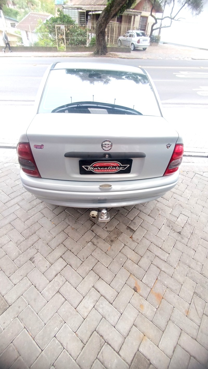 CORSA 1.6 MPFI CLASSIC SEDAN 8V GASOLINA 4P MANUAL - 2005 - CAXIAS DO SUL